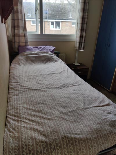 Single Room - Med/Large Room Main Photo
