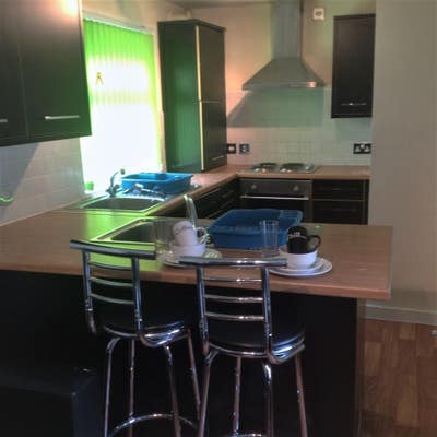 Room to Rent in 6 Bed House | All Bills Included! Main Photo