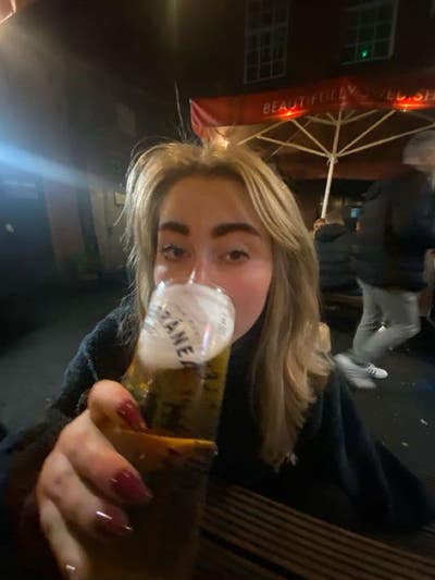 I am a female professional age 22. I am looki... Main Photo