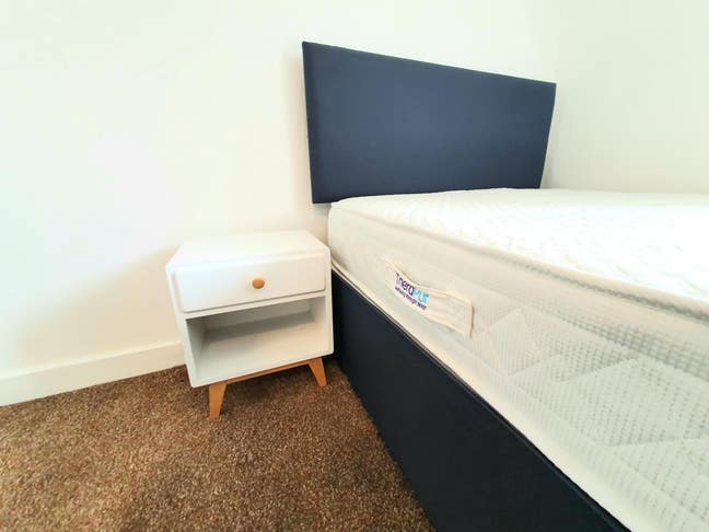 Cowes House Share Main Photo