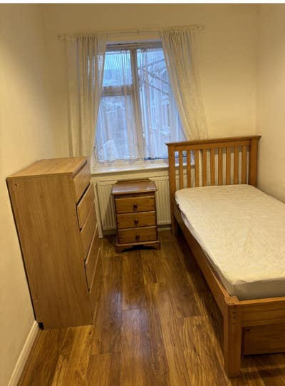 Single Roon &pound;105 per Week  Main Photo