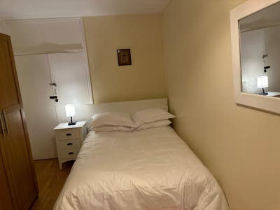 Furnished Double Bedroom - Camden / Chalk Farm Main Photo