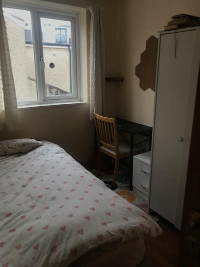Single room near St George’s park Main Photo