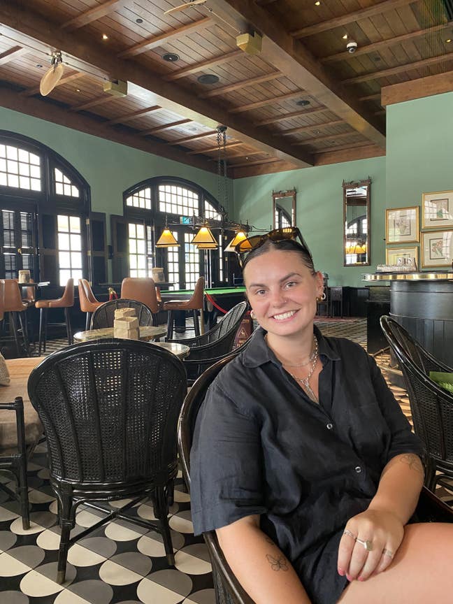 Professional looking for fun and social houseshare Main Photo