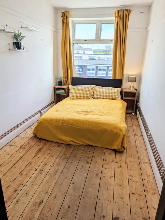 Room available in fully furnished flat Main Photo