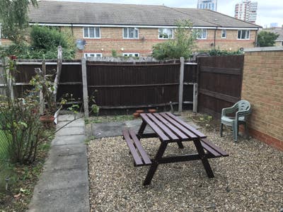 A rare opportunity to rent this double room Main Photo