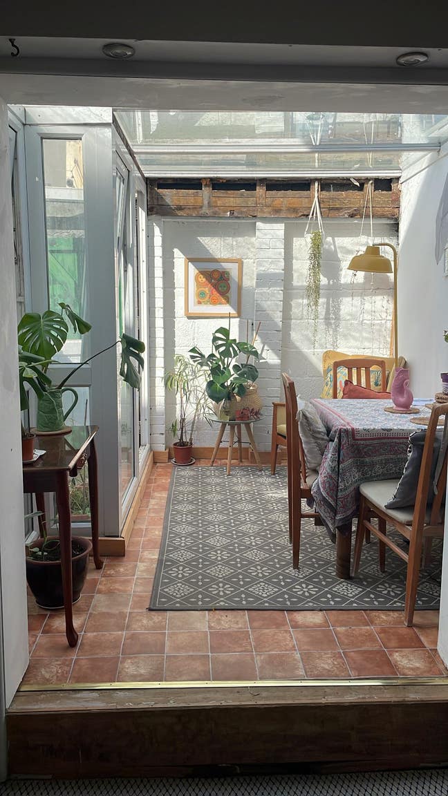 2 rooms available in st Jude’s  Main Photo