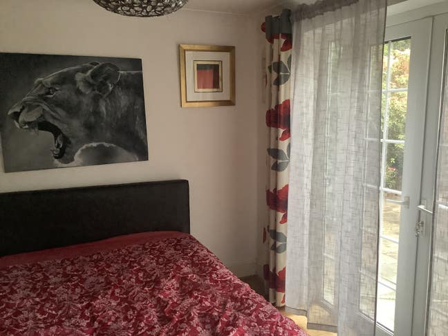 Double Room available in Bassett  Main Photo
