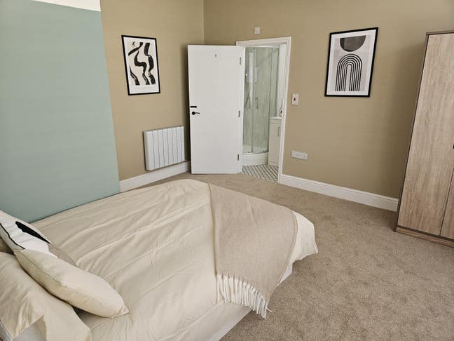 Bright & Cozy Room – Affordable Deposit! (SS) Main Photo