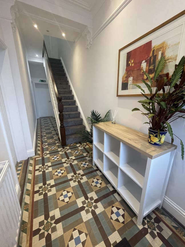 Recent Refurb * West St * Beautiful! * Ensuite Main Photo