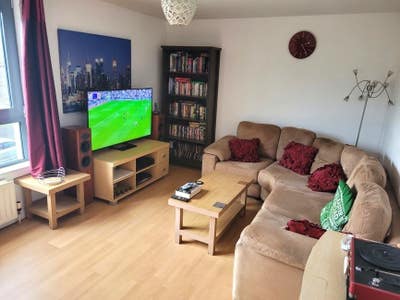 Beautiful 2 Bed Flat to Rent Main Photo