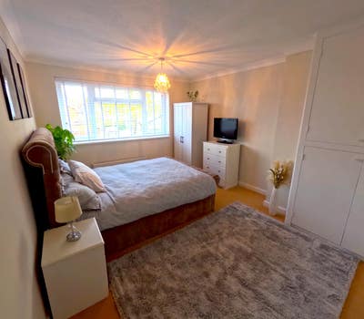 Sole use - bedroom, bathroom, lounge! Date TBC Main Photo