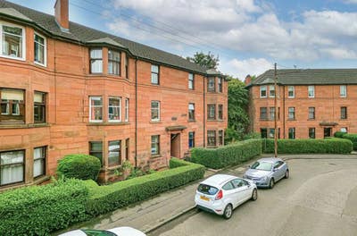 Entire flat available in Southside  Main Photo