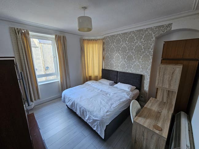 Weekly let, near beach, uni, center. Bus, parking. Main Photo