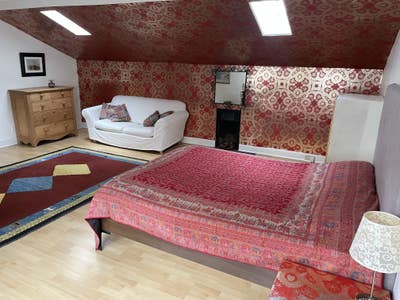 Spacious en-suite double bedroom in Hyndland Main Photo