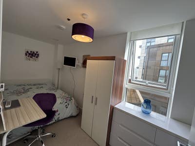 Self-Contained-Room-Paddington-No-Deposit  Main Photo