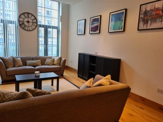 1 Double Room in Modern Spacious Flat Main Photo