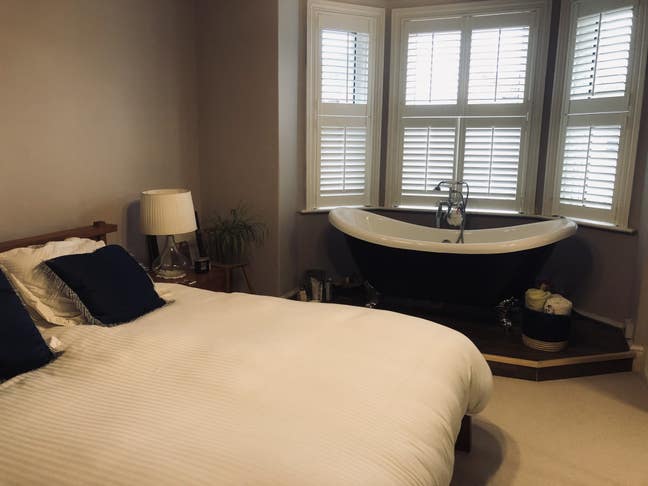 Bright Double Room Short or Long Let’s Available  Main Photo