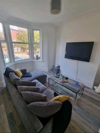 Double Ensuite room available Main Photo