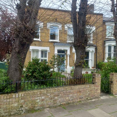 Large Double Room in Quiet Street in Highbury Main Photo
