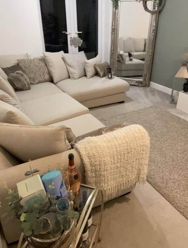 🏡Double Room with En-Suite🏡/Driveway Parking Main Photo