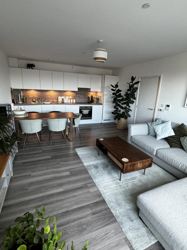 Double room for one person with en-suite bathroom  Main Photo