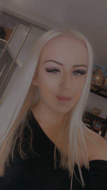 I am a professional female aged 22. Main Photo