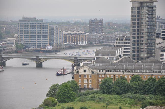 Great Sunny Room in Chelsea Main Photo