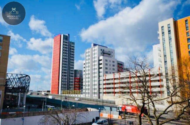 Bright   Double room in Canning Town. Main Photo