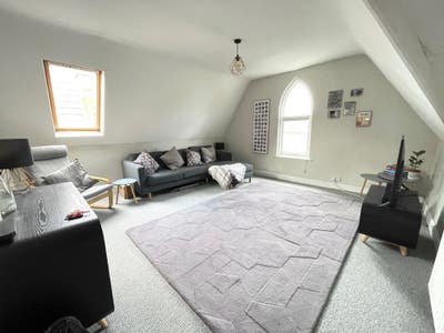 Immaculate one bedroom unfurnished flat available  Main Photo