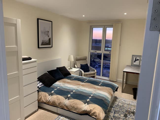 Large Cosy Double Bedroom next to Alperton Station Main Photo