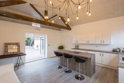  Large Ensuite No Deposit Main Photo