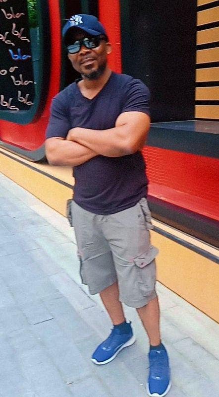 I am a professional male aged 45. I am lookin... Main Photo