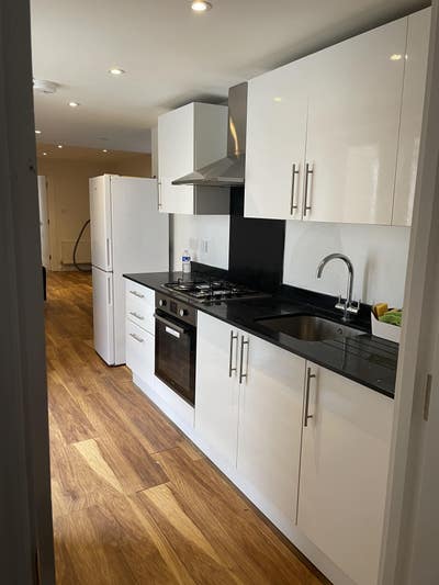 3 bed flat in Ealing close university West london Main Photo