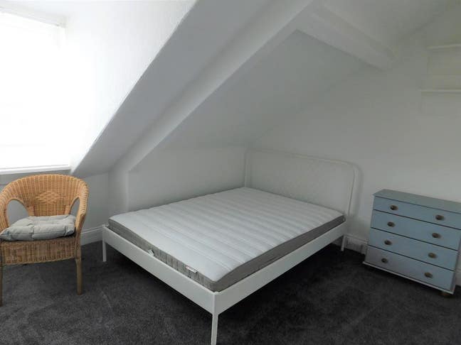 ***Fully Furnished Double Room Available Now*** Main Photo