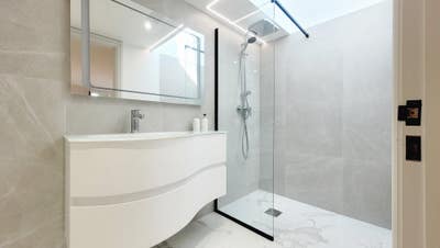 Spacious double room with ensuite Main Photo