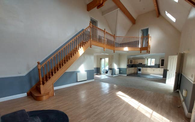 Spacious Dbl Rooms in Farmhouse - All bills Inc Main Photo