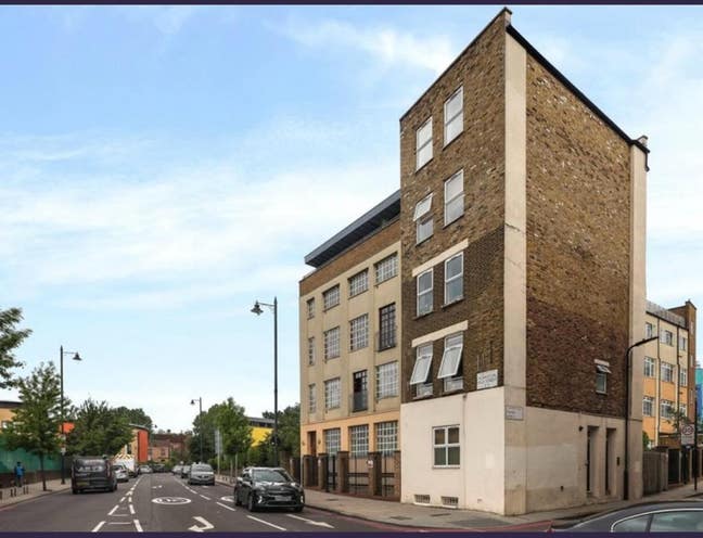 1 Bed Cosy, Bright Flat, Homerton High Street, E9 Main Photo