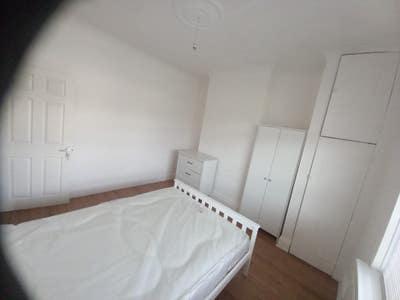 House Share Main Photo