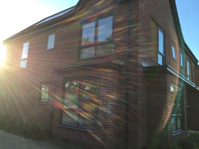 Ground Floor Ensuite Double Room & private Parking Main Photo