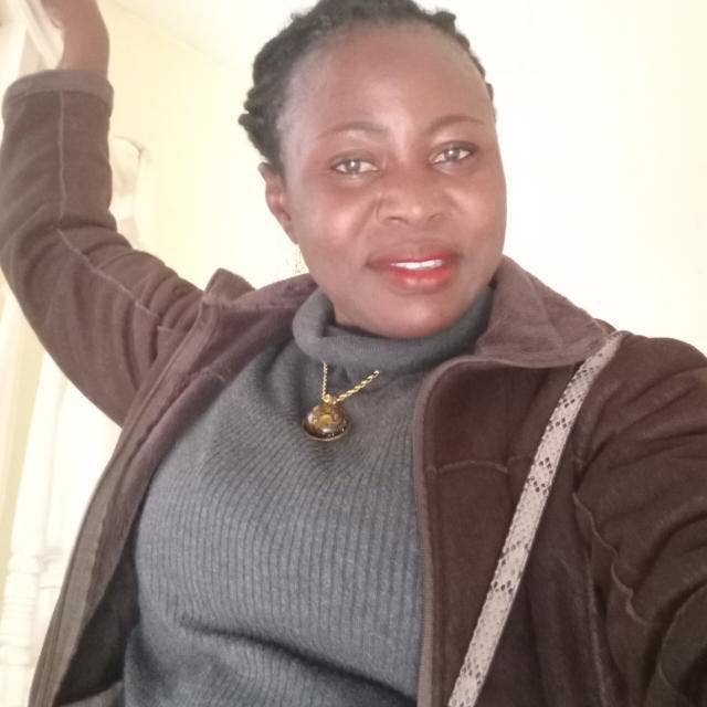 46 year old Female seeks a single or double room Main Photo