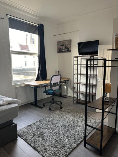 CLAPHAM studio Flat all bills included, &pound;1600pcm Main Photo