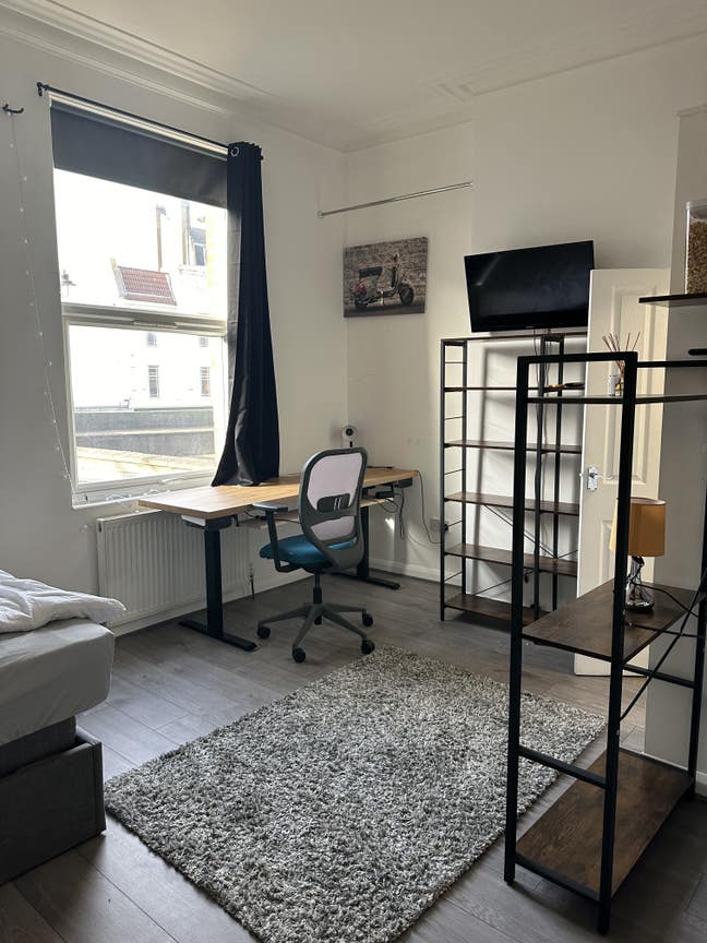CLAPHAM studio Flat all bills included, &pound;1600pcm Main Photo