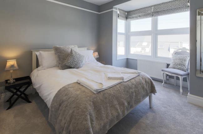 Furnished double room in Newquay with bathroom  Main Photo