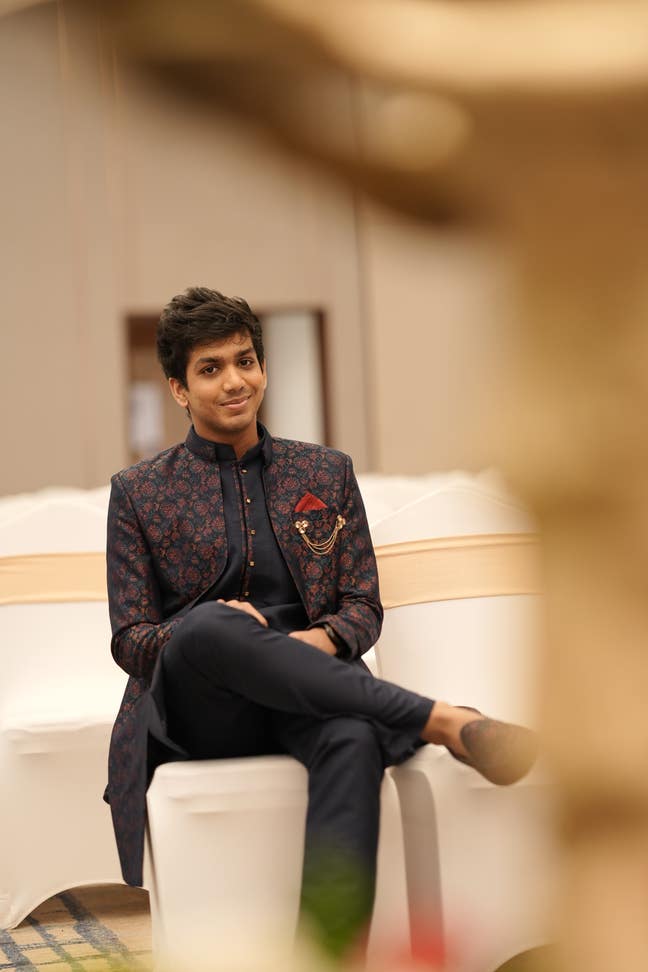 Male professional, 26, looking for room/flatmate Main Photo