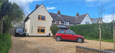Family home - Contemporary Style 3 Double Bedrooms Main Photo