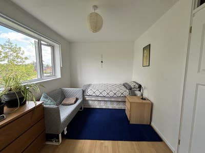 Double room to let in Eaton Socon Main Photo