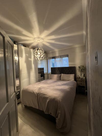 Double room ,Brentford &pound;850 incl. for female Main Photo
