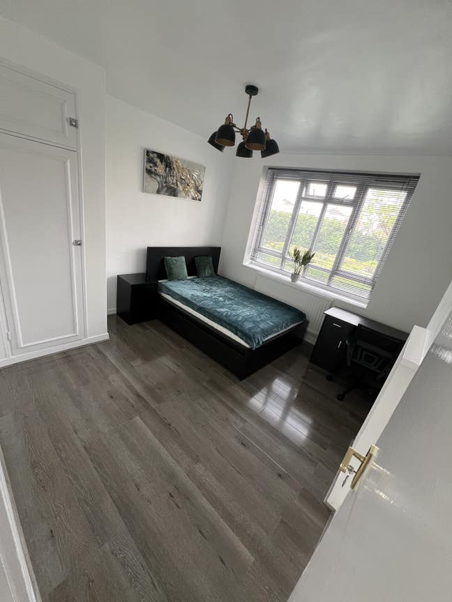 Double room in Zone 1, flat after renovation! Main Photo