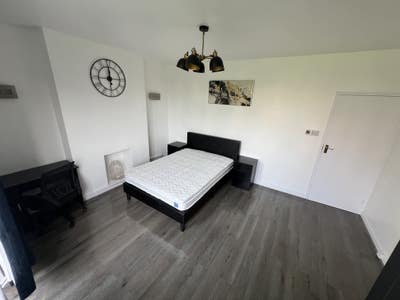 Double room in Zone 1, flat after renovation! Main Photo